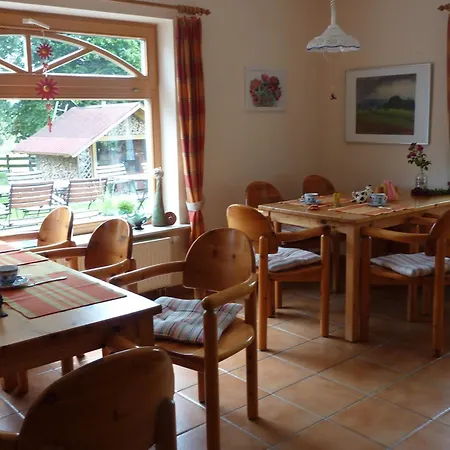 Moritz Unterm Storchennest -16303 Schwedt,schwedter Allee1 3* שוודט